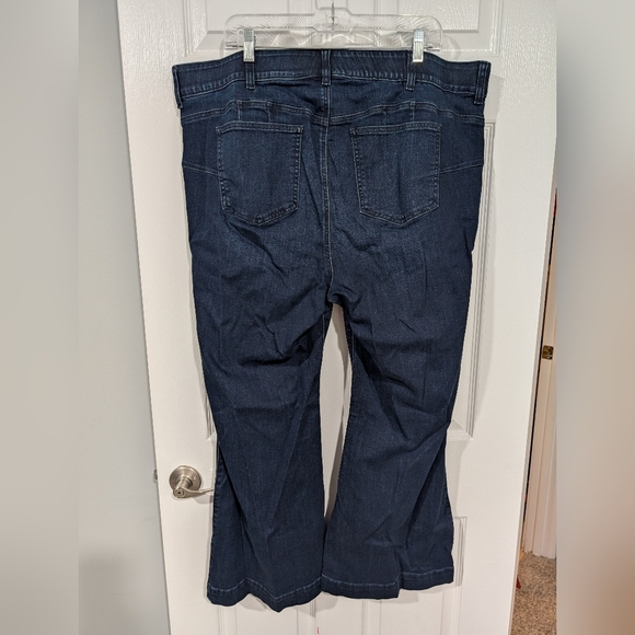 Torrid Dark Wash Bombshell Flare High-Rise Jean in Size 24 S (Short) - Picture 8 of 15